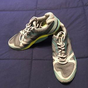 Women's Teva Sneakers. Tevasphere. Size 9.